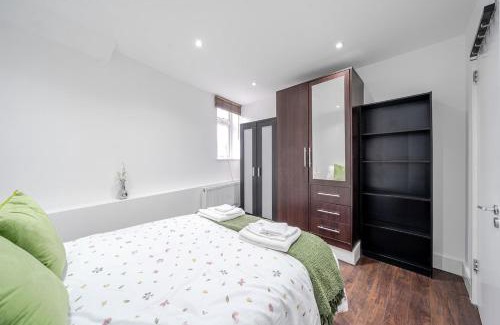 Crouch End Apartment | 2 Bed - Central in Crouch End