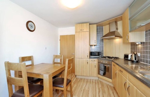Central Aberdeen Apartment | 2-Bed Condo Best of Beach & City, FREE Parking!