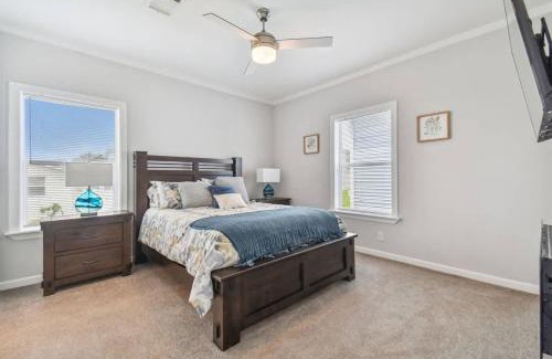 Dade City House | 2 Bed Cozy Home, Dade City, Pickle Ball and Pool