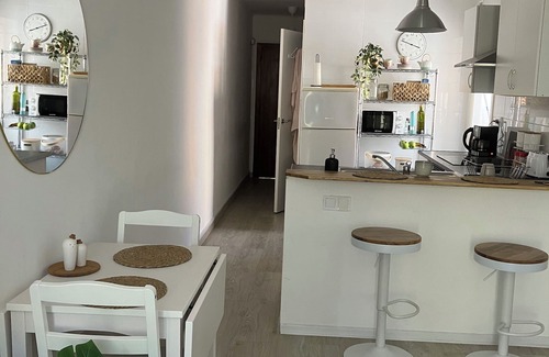 Badalona Apartment | 2 bedroom apartment close to Badalona Beach and the center of Barcelona