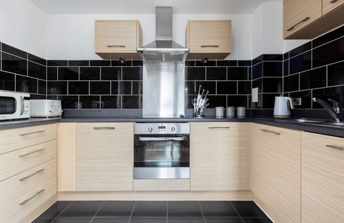 Whittington Apartment | 2 Bed Flat near Colindale Station