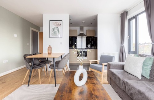 Whittington Apartment | 2 Bed Flat near Colindale Station