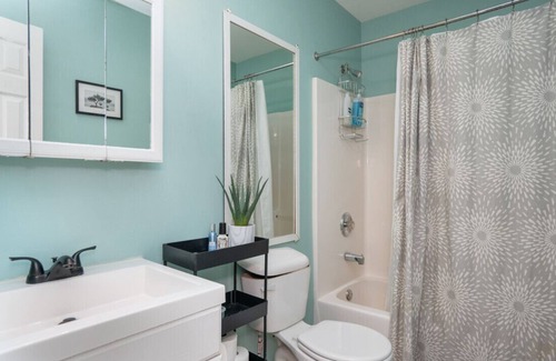 Reynoldstown House | 2 Bed Flat Shoals · Central to it all! Stay in Historic Reynoldstown!