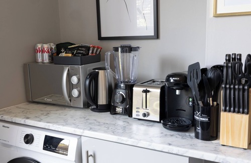 Sittingbourne Apartment | 2 Bed Flat | Sittingbourne | Sleeps 5 | Smart TV | Netflix | Free WiFi