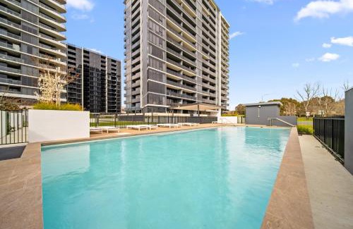 Phillip Apartment | 2-Bed Haven: Impeccable Interiors & Chic Amenities