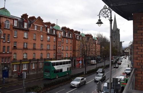 The Liberties Apartment | 2 Bed Historical Christchurch With Parking