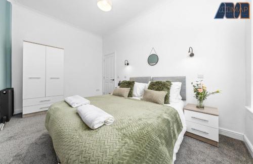 Levenmouth House | 2 Bed Home with Parking Sleeps 4