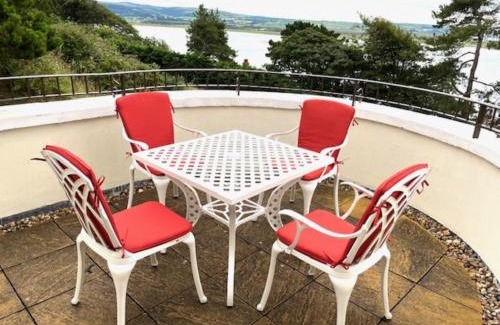 Aberdovey House | 2 Bed in Aberdovey 94565