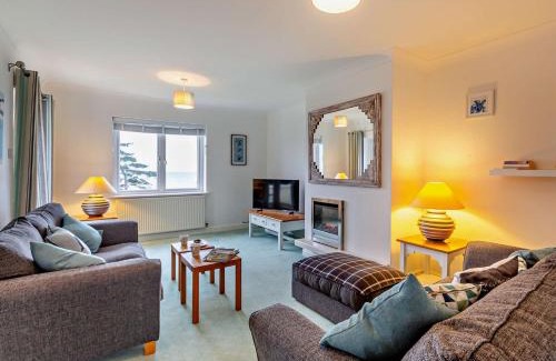 Aberdovey House | 2 Bed in Aberdovey 94565