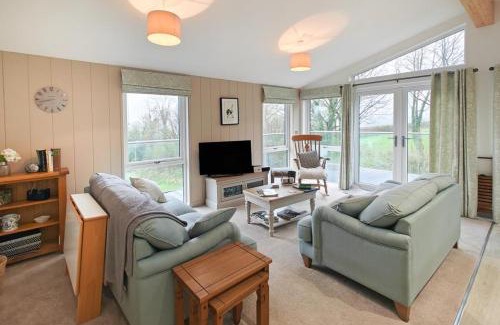South Brent Cabin | 2 Bed in Avonwick oc-l32020