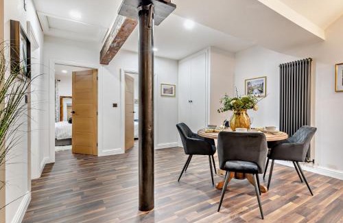 New Mills House | 2 Bed in Buxton 94059