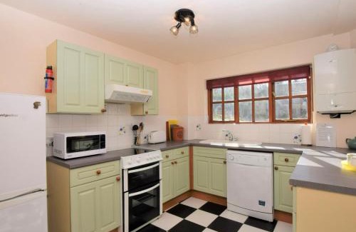Godshill House | 2 Bed in Godshill IC078