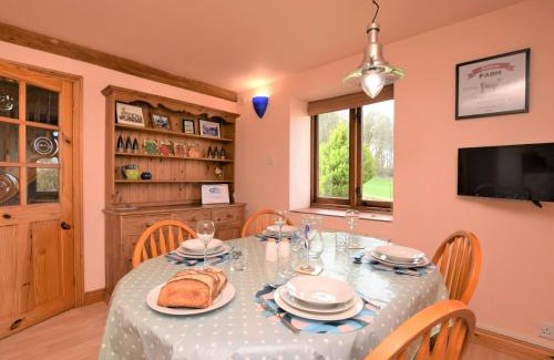 Godshill House | 2 Bed in Godshill IC129