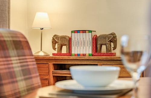 Keswick House | 2 Bed in Keswick SZ427