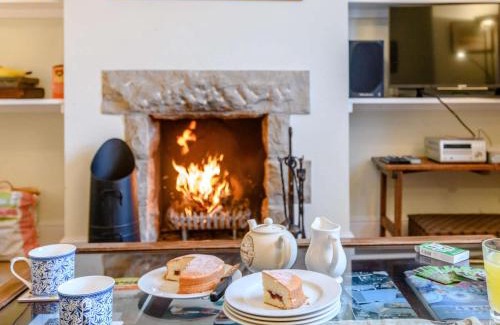 Langton Matravers House | 2 Bed in Langton Matravers DC068