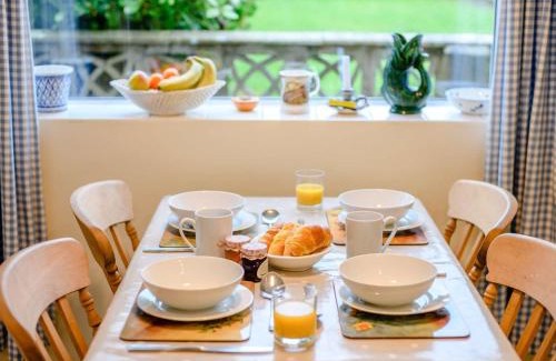 Langton Matravers House | 2 Bed in Langton Matravers DC068