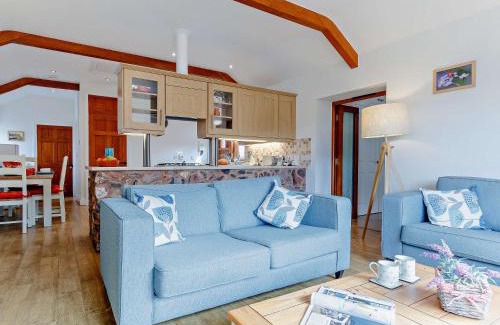 West Buckland House | 2 Bed in Wellington 00467