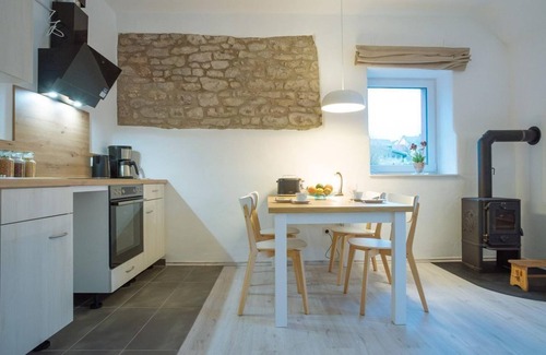 Pelm Apartment | 2-bed vacation apartment no. 1 shower/WC up to 4 persons - Ferienwohnungen Maijeschhof