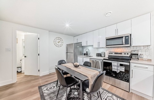 Northeast Edmonton House | 2-Bed, w/In-Unit Washer & Dryer, Cozy Living,1-2 Min Drive to Anthony Henday!