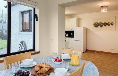 Castle Douglas Cottage | 2 bedroom accommodation in near Gatehouse of Fleet