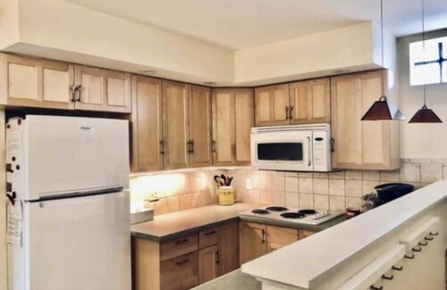 Estes Park House | 2 bedroom 1 bath close to downtown and RMNP- sleeps 4-6