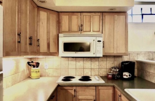 Estes Park House | 2 bedroom 1 bath close to downtown and RMNP- sleeps 4-6
