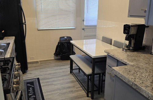 Lafayette House | 2 Bedroom 1 bath house, with a full finished basement. Modern and clean.