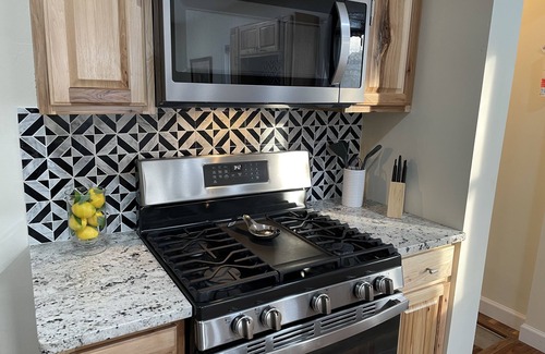 Two Rivers House | 2 Bedroom 1 Bath Modern And Cozy Vacation House