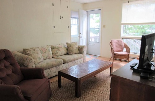 Ship Bottom Apartment | 2 bedroom 1 bath oceanfront garage apartment in Ship Bottom