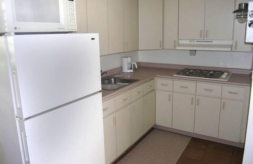Aguacate Apartment | 2-Bedroom, 1-Bathroom Apartment at Shacks Beach. Beach access footsteps away.