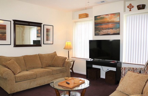 Kokomo Apartment | 2 bedroom 1 bathroom Second Floor Apartment
