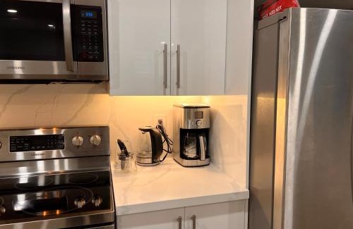 Richmond Hill Apartment | 2 Bedroom 1 Parking Basement Unit