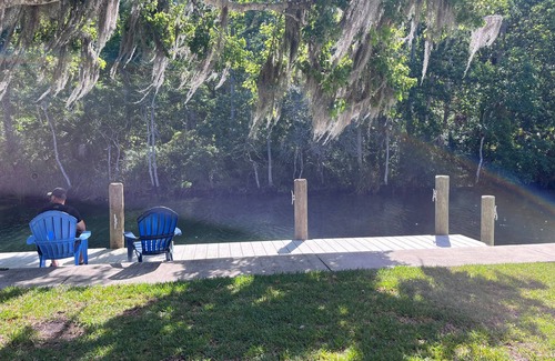 Weeki Wachee Gardens House | 2 Bedroom 2 Bath home on the Weeki Wachee River