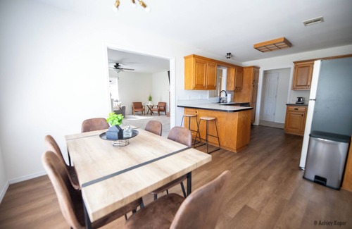Caney House | 2-Bedroom 2-Bath Modern Duplex