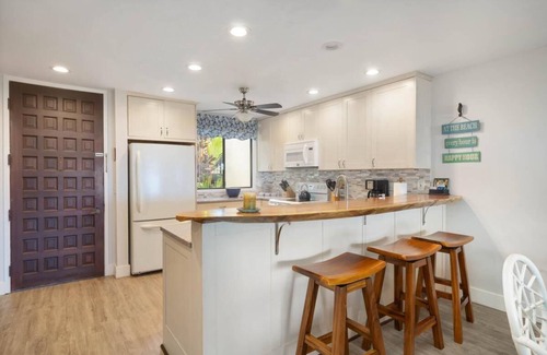 Keauhou Condo | 2 BEDROOM, 2 BATH ON THE GOLF COURSE WITH OCEAN VIEWS!