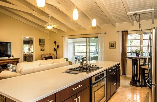 Big Pine Key House | 2 bedroom 2 bath pool home located in Big Pine Key