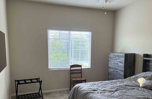 McArdle House | 2 Bedroom, 2 Bath Townhome in West Omaha