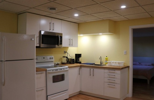 Laval House | 2 Bedroom 2Bath lovely unit in peaceful area