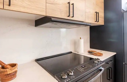 Roosevelt Apartment | 2 Bedroom 696676 by Houzlet