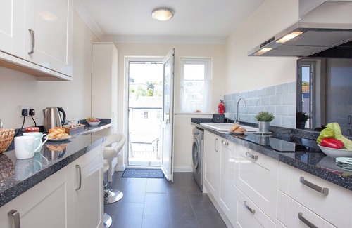 Dartmouth Cottage | 2 bedroom accommodation in North Embankment