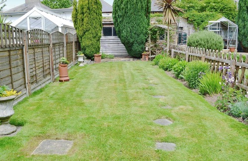 Westgate-on-Sea Cottage | 2 bedroom accommodation in Westgate, near Margate