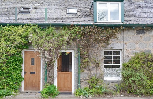 Blairgowrie Cottage | 2 bedroom accommodation in Kirkmichael, near Pitlochry