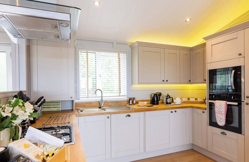 Milverton Ski Chalet | 2 bedroom accommodation in Cannington