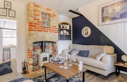 Ash Cottage | 2 bedroom accommodation in Canterbury