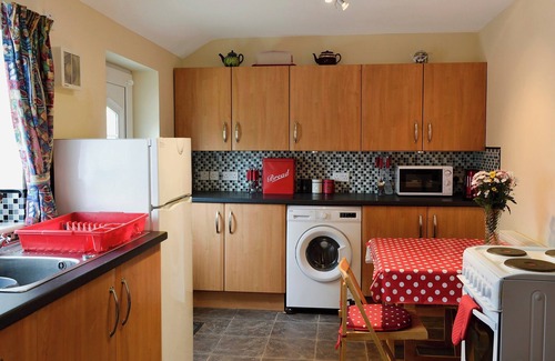 Rhyd-y-foel Cottage | 2 bedroom accommodation in Dolwen, near Betws-yn-Rhos, Abergele