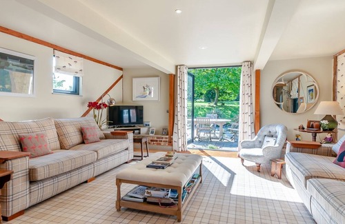 Stodmarsh Cottage | 2 bedroom accommodation in Bramling, near Canterbury