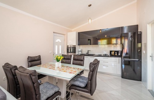 Podgradina Apartment | 2 bedroom accommodation in Podgradina