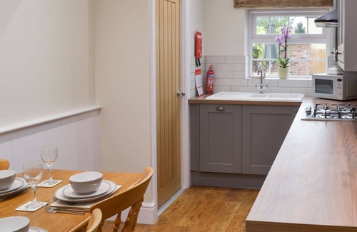 Ashbourne Cottage | 2 bedroom accommodation in Clifton, near Ashbourne