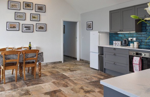 Llanfachraeth Cottage | 2 bedroom accommodation in Llanfachraeth, near Holyhead