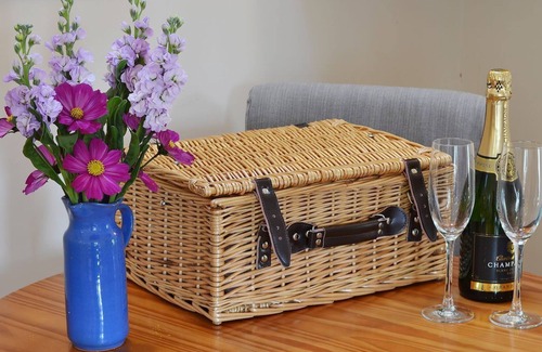 Nonington Cottage | 2 bedroom accommodation in Nonington, near Dover